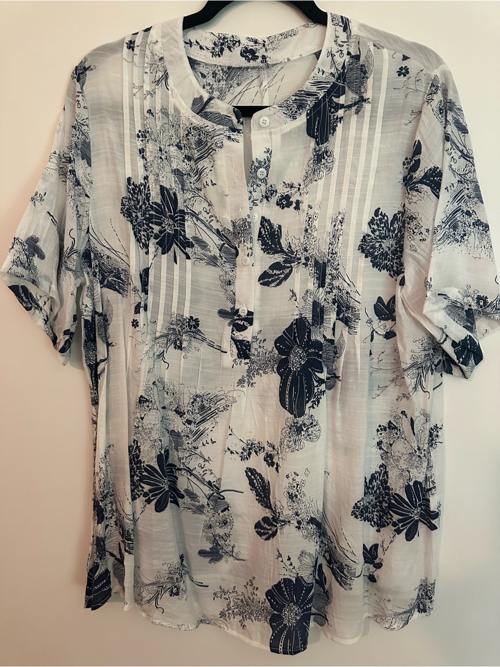 Lightweight Floral Button-Front Blouse in White and Navy